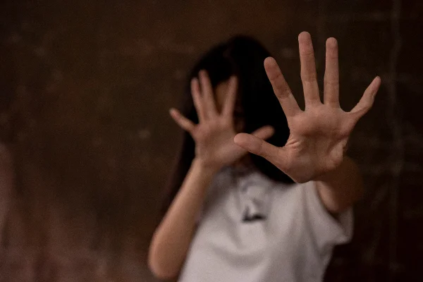 Mulher é atropelada pelo ex após pedir medida protetiva contra ele em BH