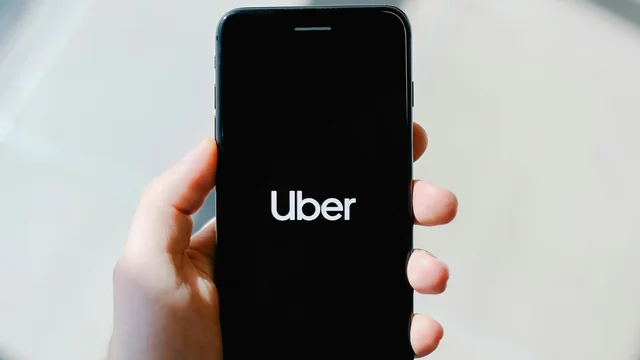 Uber libera vídeo ao vivo para pais acompanharem viagens dos filhos