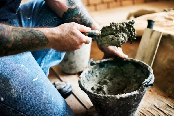 Concreto com fezes humanas se mostra 42% mais resistente que o convencional
