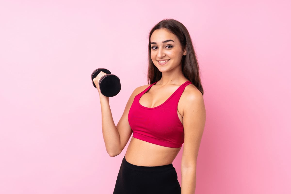 Por que um lado do corpo parece mais forte que o outro durante o treino? Entenda as causas