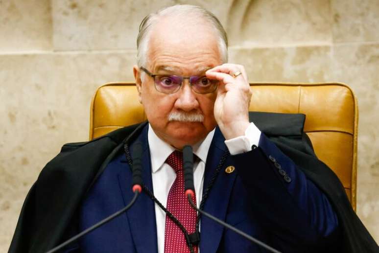 'Show de horrores' e 'conflito de interesses': presidenciáveis reagem às decisões de Fachin que suspenderam afastamento de diretor da PF e relatoria de Moraes no inquérito das fake news
