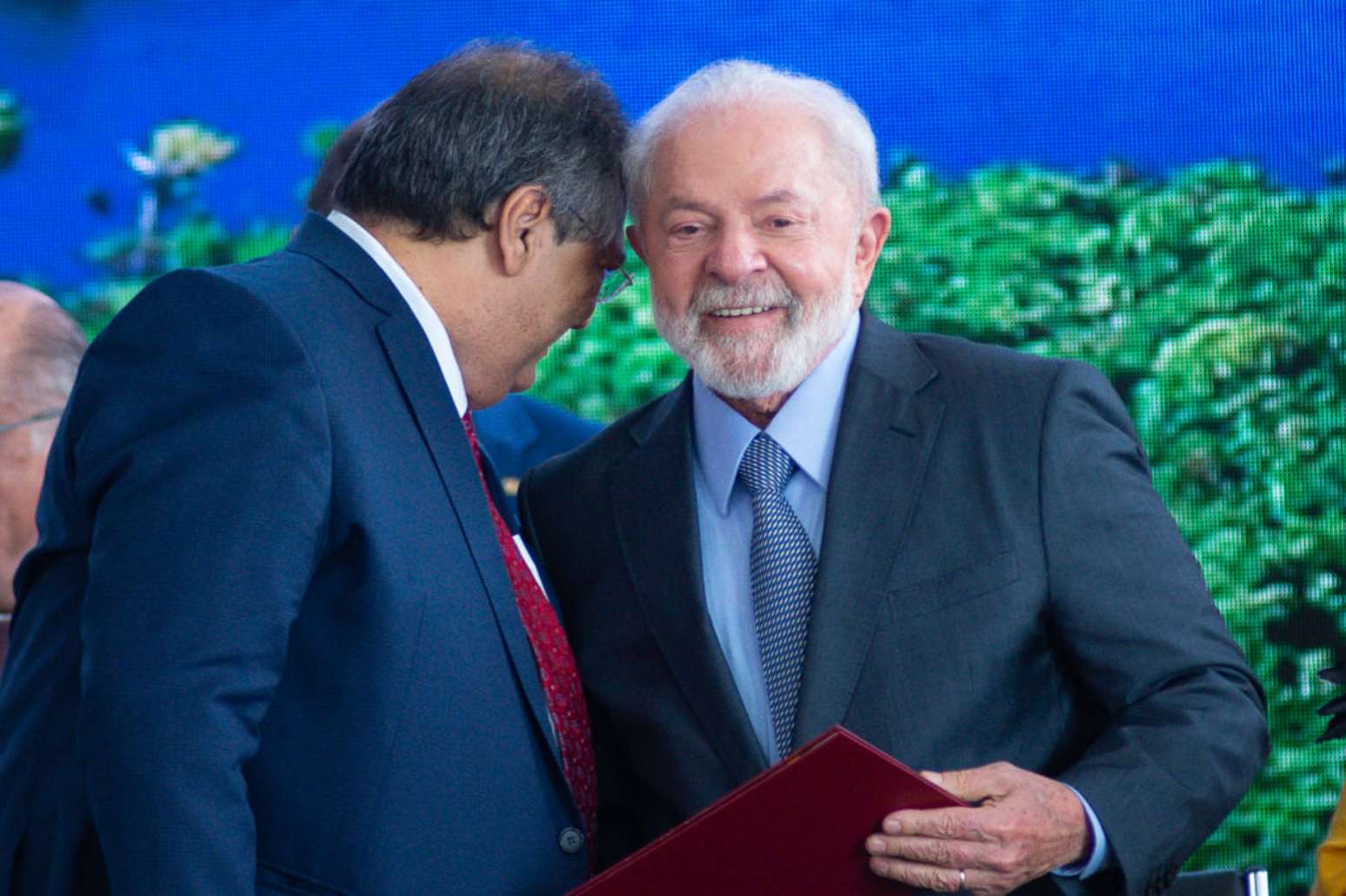 Fl&aacute;vio Dino e Lula