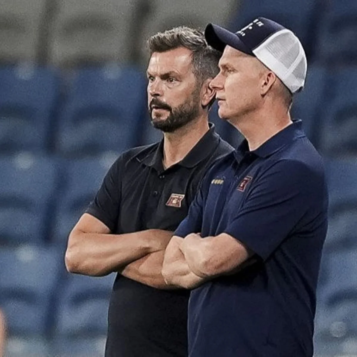 Clube estreante da Champions League é comandado por dois treinadores