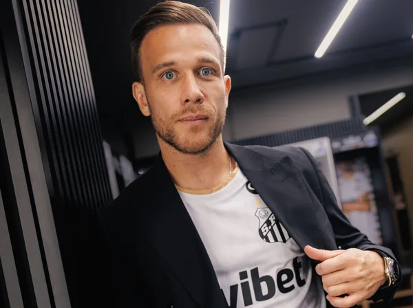 Santos: Arthur, Lima e Rodinei estão disponíveis para jogo da Sul-Americana - destaque galeria