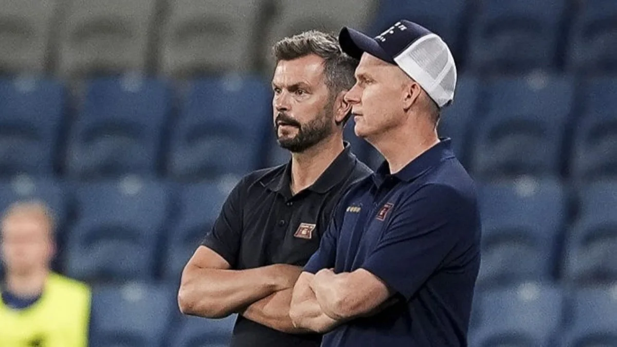 Clube estreante da Champions League é comandado por dois treinadores
