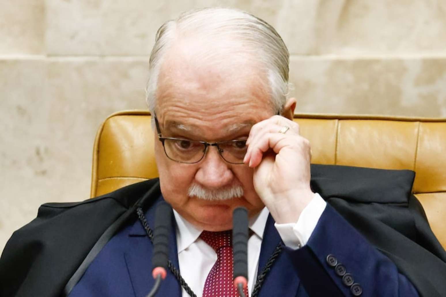 O presidente do Supremo Tribunal Federal (STF), ministro Edson Fachin, decidiu a suspensão dos processos