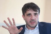 TSE: Flávio Bolsonaro recebe R$ 44 milhões e lidera doações eleitorais