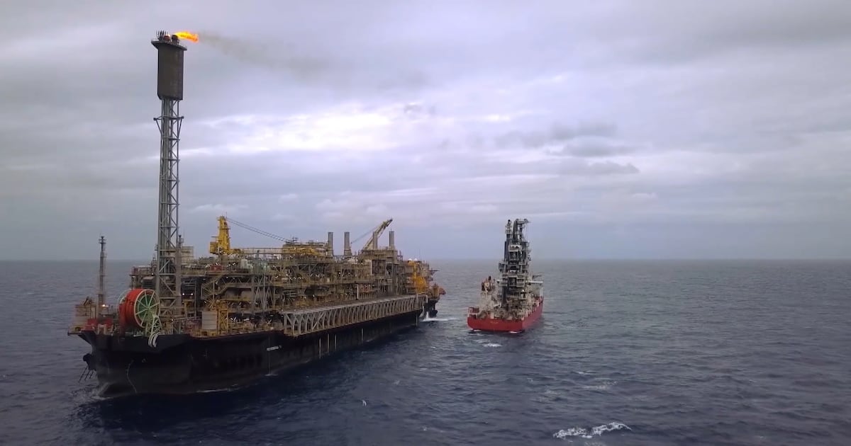 Análise: guerra no Oriente Médio é alerta para países repensarem dependência do petróleo