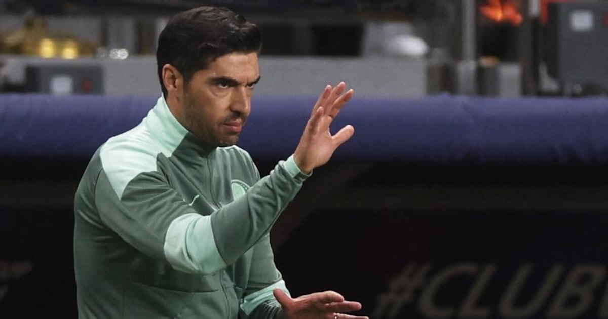 Envergonhado, Abel volta atrás. Se desculpa e admite que errou. ‘Ninguém é maior que o Palmeiras. Não soube me expressar. Tenho o coração ao pé da boca’