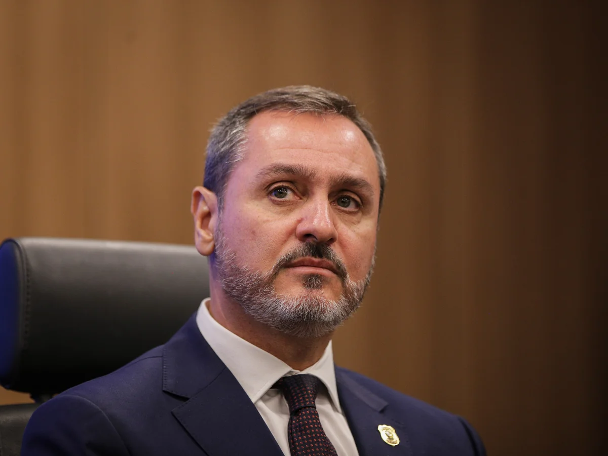 Andrei disse a Dino que afastamento prejudica investigação sobre Dark Horse