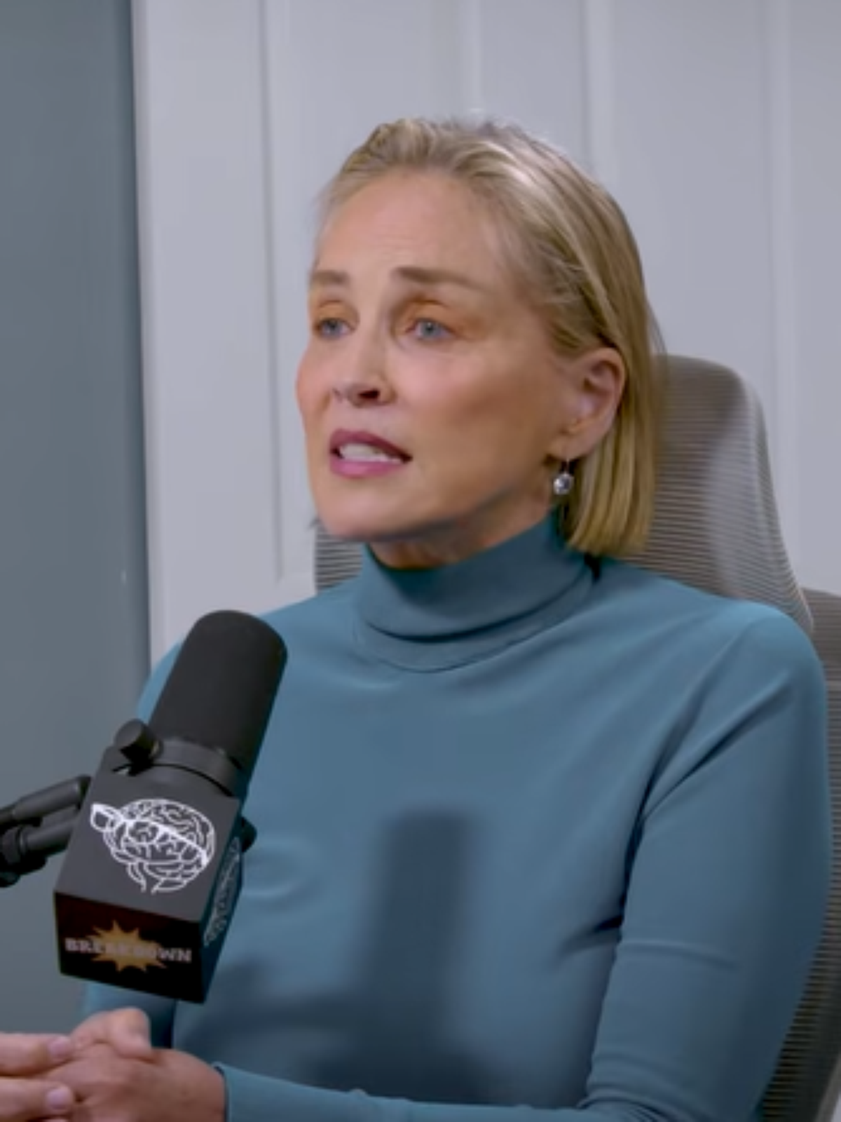 Sharon Stone diz ter aderido ao celibato: 'Por muito tempo não tive sorte'