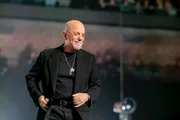 Billy Joel adia shows após queda no palco