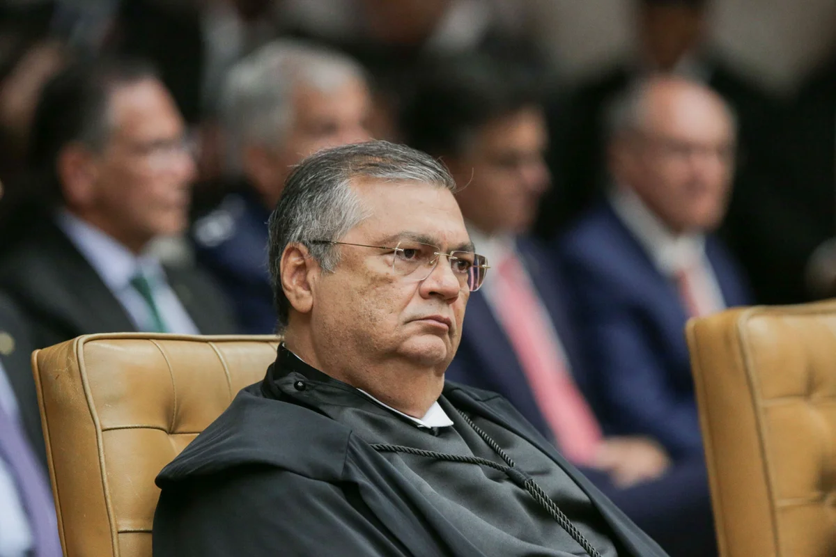 Imagem da matéria: Ministro Flávio Dino manda Andrei Rodrigues voltar para chefia da PF