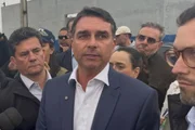 Flávio Bolsonaro esconde presidente do PL acusado de não apoiá-lo na BA - imagem 2