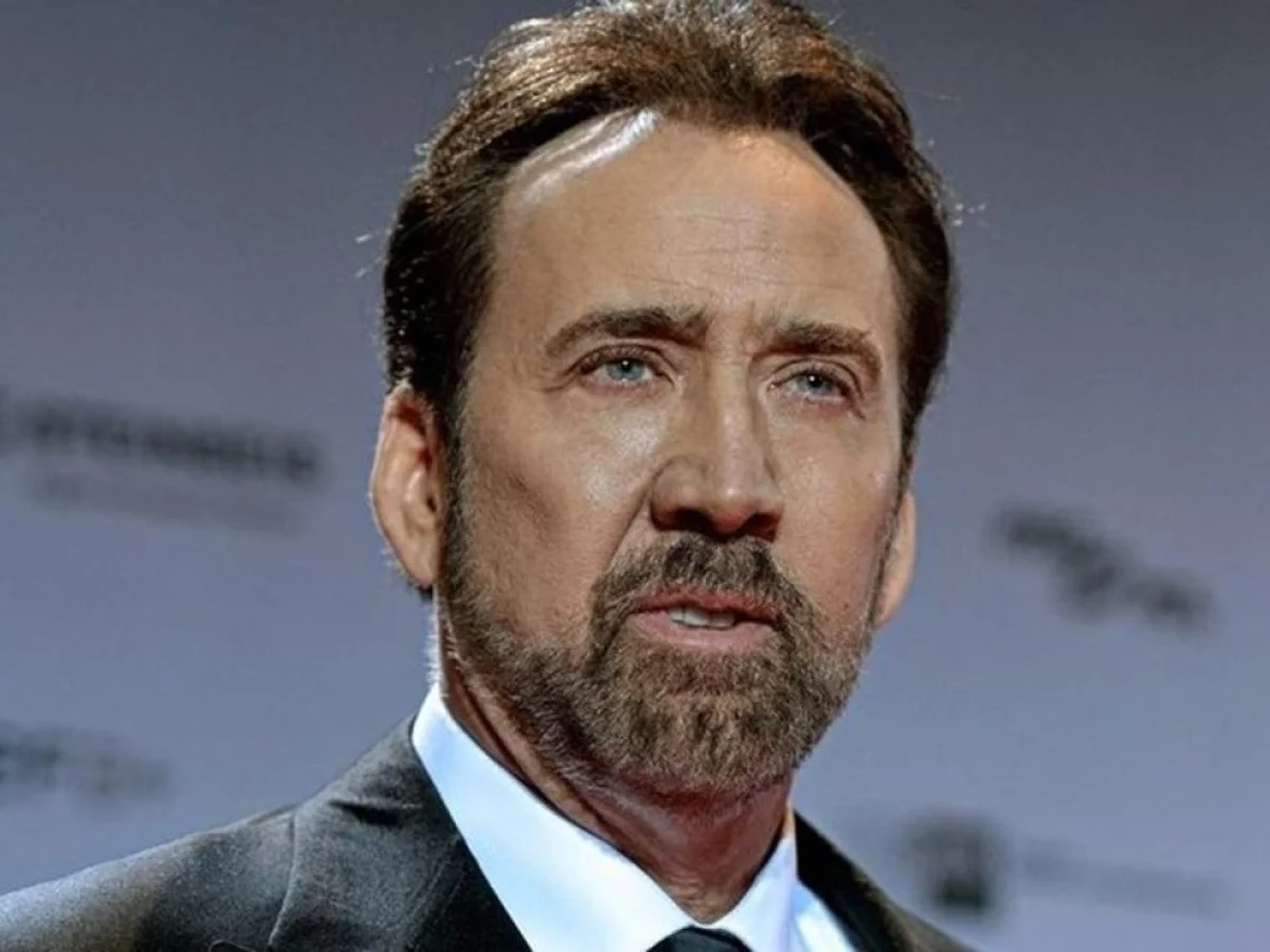 Entrada da mansão de Nicolas Cage desaba e deixa cratera gigante em rua
