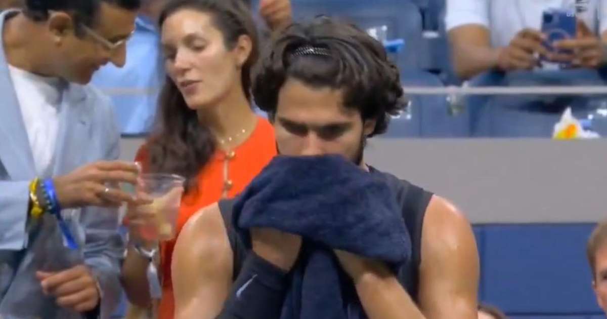 Alcaraz passa mal e vomita em derrota para Shelton no US Open
