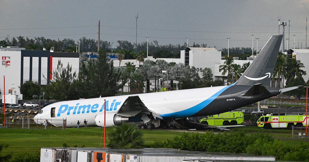 Vídeo mostra avião cargueiro da Amazon saindo da pista antes de acidente que deixou cinco mortos