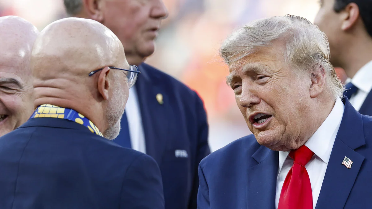 Técnico da Espanha revela o que conversou com Trump após título da Copa