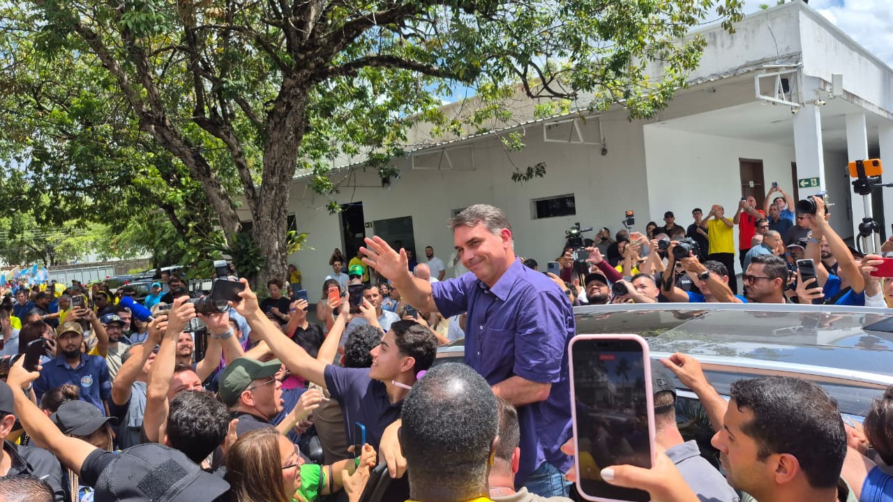 Flávio acusa Dino de interferência política ao comentar operação da PF contra desvio de emendas para 'Dark Horse'
