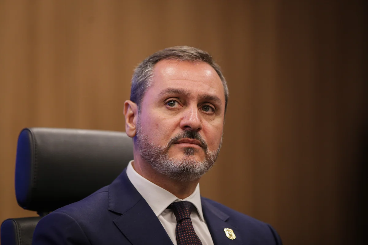 Andrei disse a Dino que afastamento prejudica investigação sobre Dark Horse