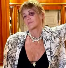 Sharon Stone preocupa fãs ao mostrar olho roxo em férias na Turquia Foto: Reprodução/Instagram