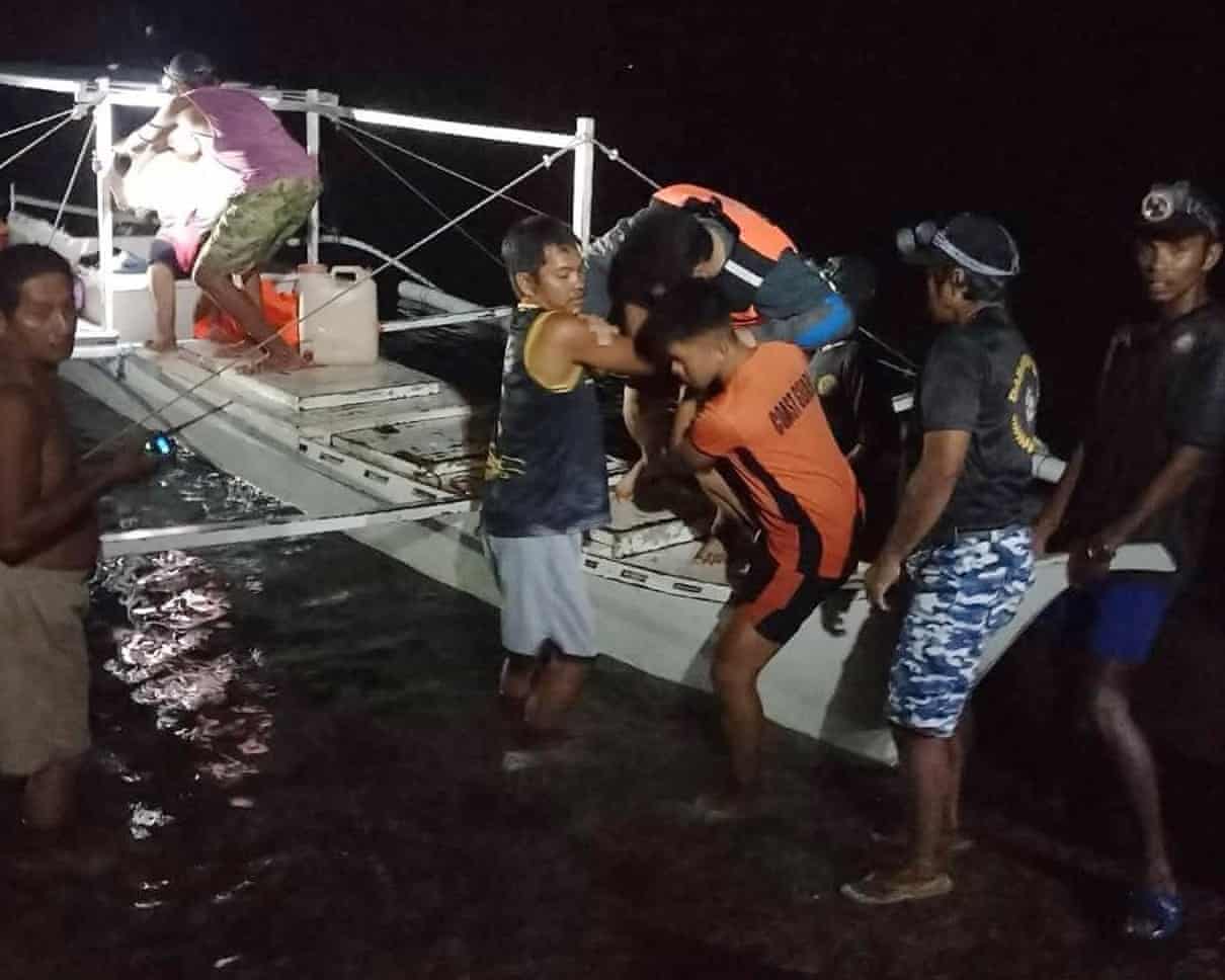 Incêndio mortal em ferry nas Filipinas deixa dezenas de pessoas desaparecidas