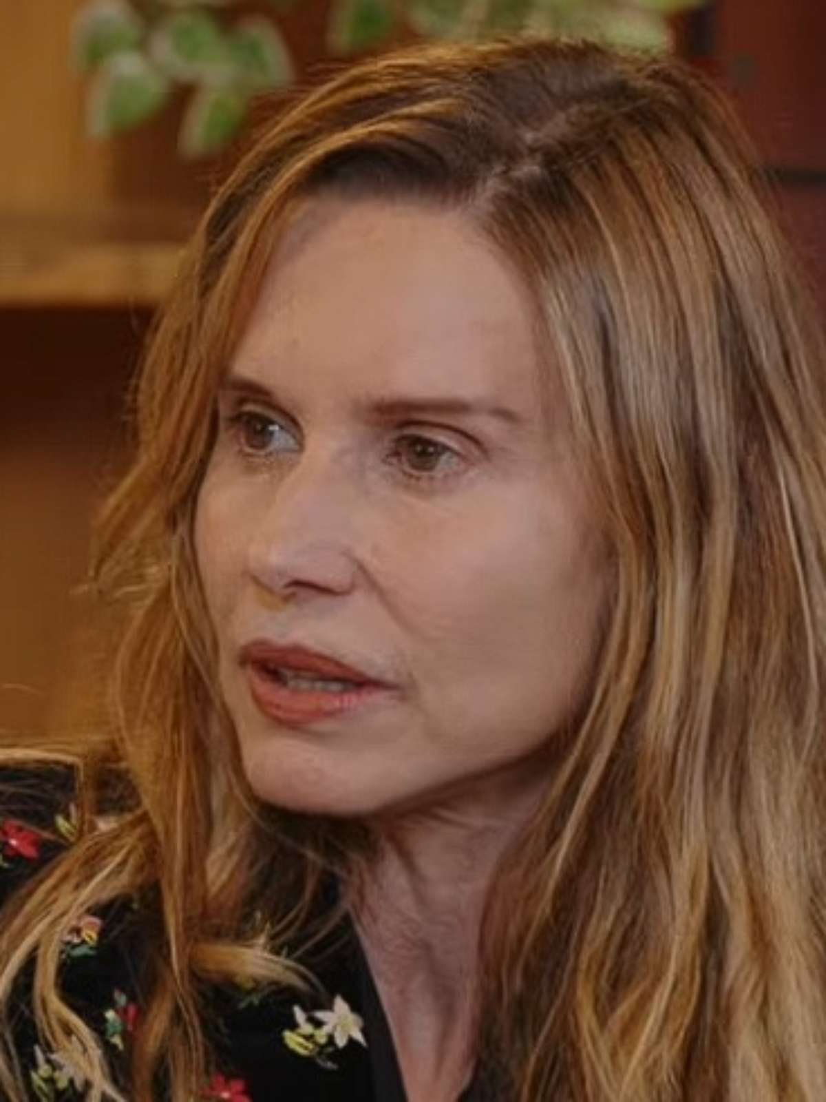 Perto dos 60 anos, Paula Burlamaqui tem o direito de não gostar de envelhecer e merece respeito