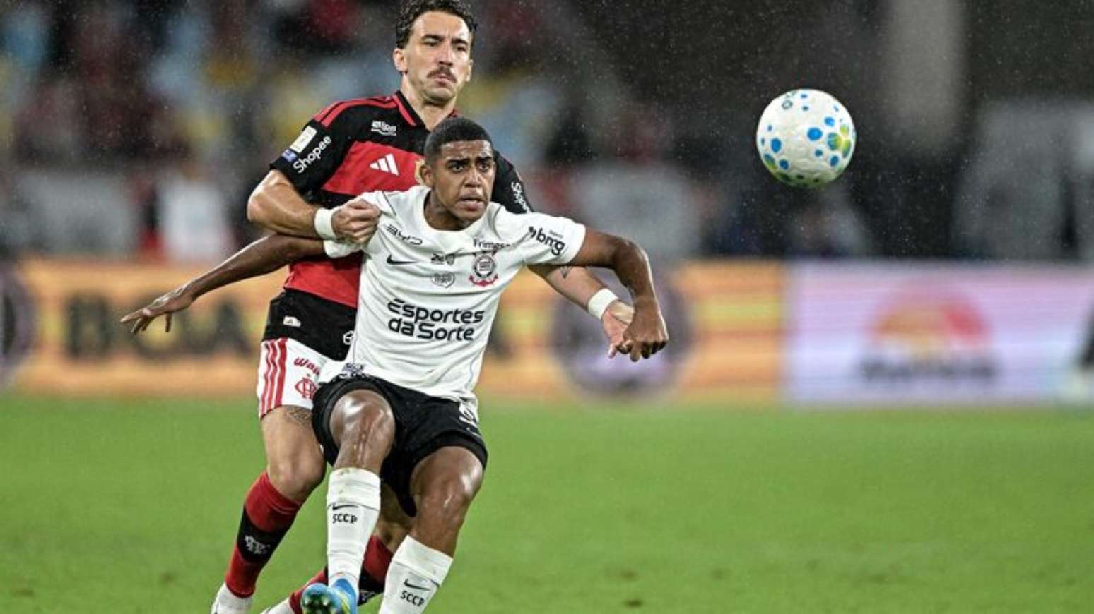 Flamengo e Corinthians se enfrentaram no Maracanã, neste domingo, pelo Brasileirão.