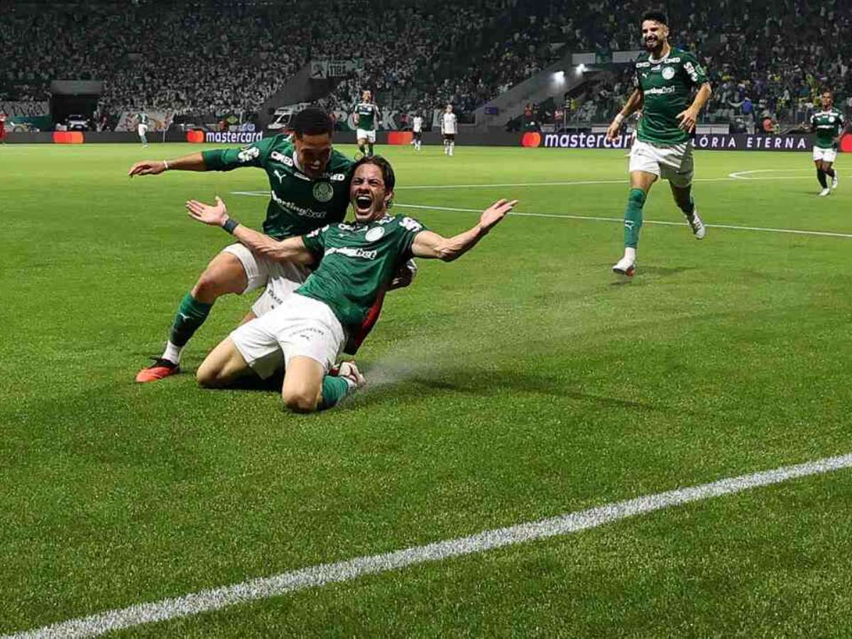 Giay cresce no Palmeiras e ganha destaque e confiança com Abel